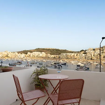 Modern Seafront 2bd With Terrace & Sea View - Xemxija Apartamento