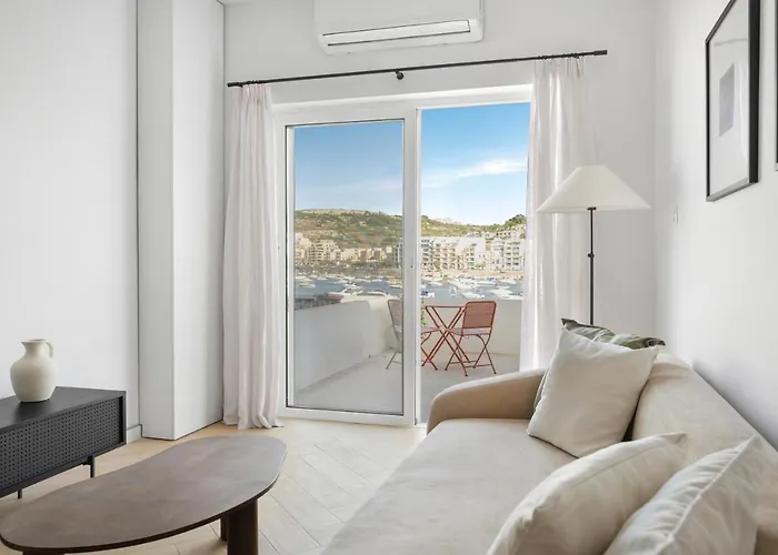 Modern Seafront 2bd With Terrace & Sea View - Xemxija アパート セント・ポールズ・ベイ